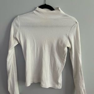 Brandy Melville Mockneck